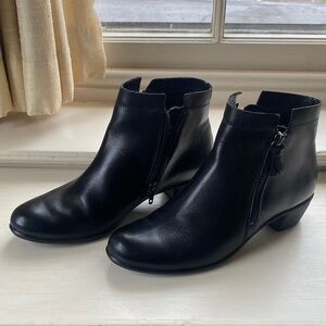 Ecco black low heel side zip booties